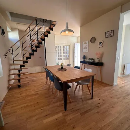 Prázdninový dům Maison Familiale Climatisee, Avec Jardin Saint-André-les-Vergers