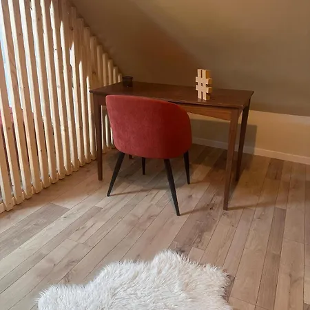 Maison Familiale Climatisee, Avec Jardin
